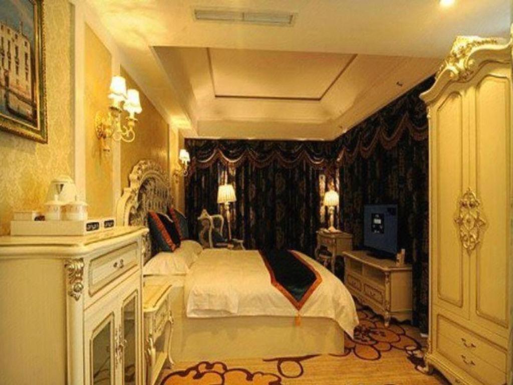 Chengdu French Theme Gold Palace Exterior foto